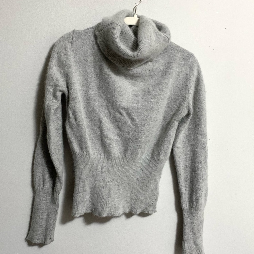 Angora wool Long Sleeve Turtleneck Cropped gray knit sweater Women’s L Windsor